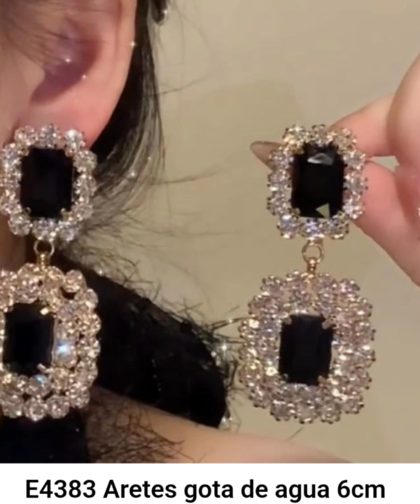 Aretes bisutería $130.00
